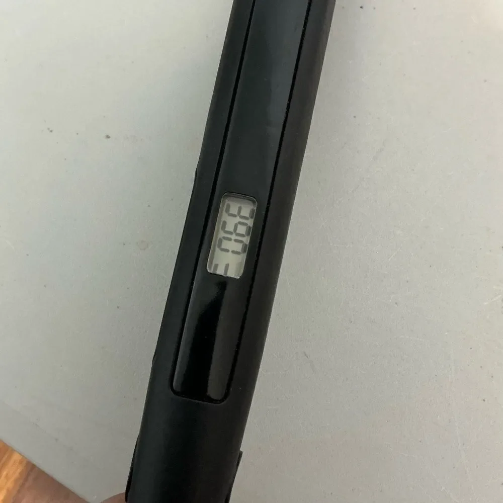 Remington 1 inch flat iron with digital thermometer